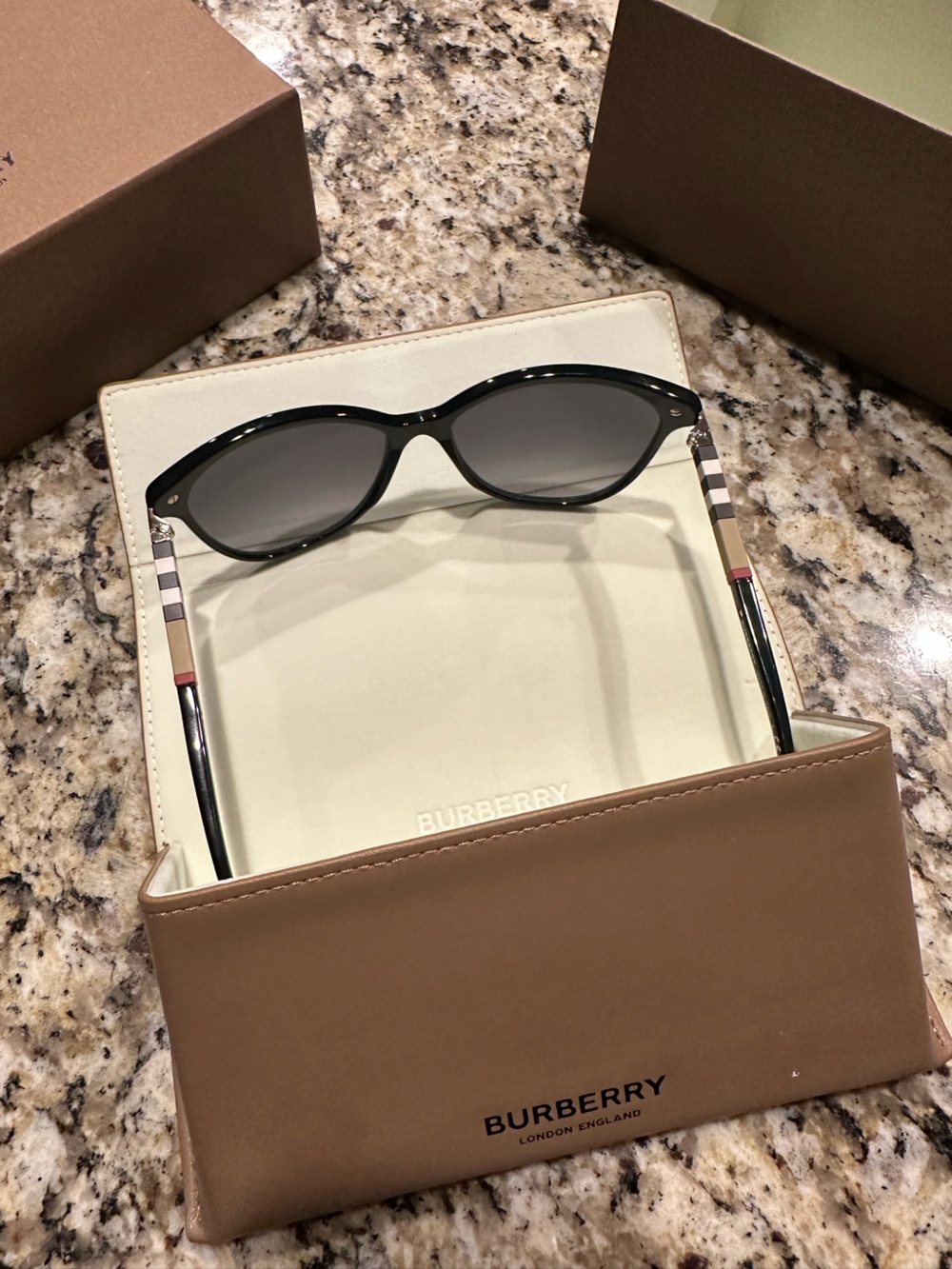 Women’s Burberry Sunglasses - Picture 3 of 5